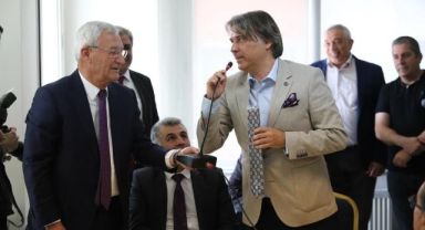 Anık'tan AK Parti'li Şanlı'ya kravat jesti