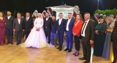 Aydemir ailesinin mutlu günü