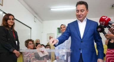 Babacan oyunu kullandı: Bugün bayram günümüz