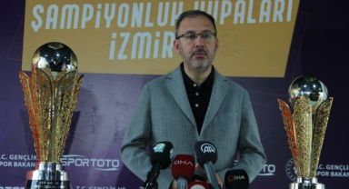 Bakan Kasapoğlu, Spor Toto Süper Lig ve 1. Lig kupalarının tanıtımına katıldı