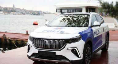 Bakan Soylu, polis arabası Togg'un fotoğraflarını paylaştı