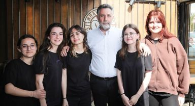 Başkan Sandal'dan gençlere mesaj: Sandığa gelin, geleceğinizi geri alın