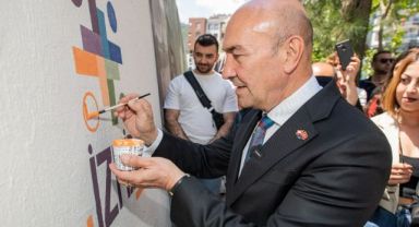 Başkan Soyer Balçova'da gençlerle buluştu