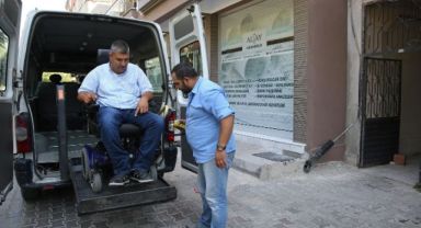 Buca’da engellilere seçim günü ulaşım desteği