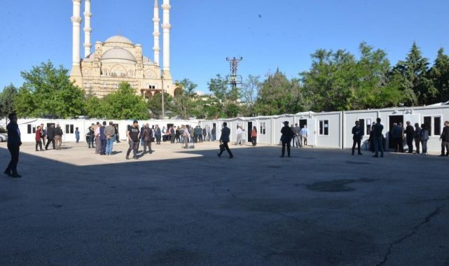 Deprem bölgesinde seçim günü!