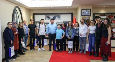 Başkan Erhan Kılıç'tan dereceye girenlere ödül!