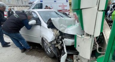 Facia teğet geçti: 5 yaralı