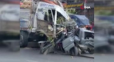 Hatay'da freni patlayan kamyon araçlara daldı: 3 ölü, 20 yaralı