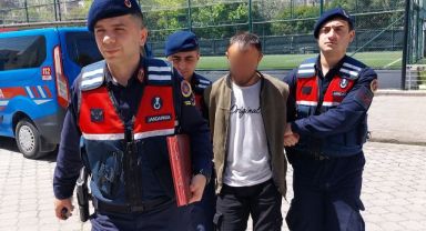 Hırsızı girdiği evde düşürdüğü seçmen kağıdı yakalattı