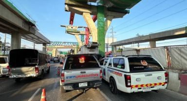 İnşaatı devam eden otoyolda beton levha düştü: 1 ölü