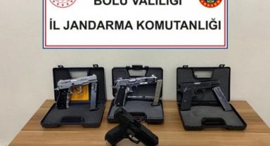 Jandarma ekiplerinin şok uygulamasına takıldılar: 4 ruhsatsız tabanca ele geçirildi