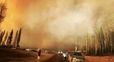 Kanada'da 78 noktada orman yangını