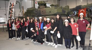 Menemenlilerden TCG Anadolu'ya ziyaret