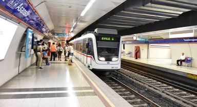 Metroda çıkan arıza durakları doldurdu!