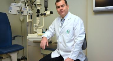 Sarı noktaya göz içi mercek tedavisi!