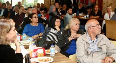 Tamer Osmanağaoğlu Karşıyakalılar ile bir araya geldi