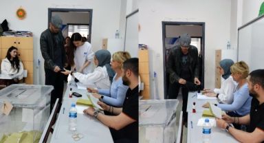 Tatlıtuğ çifti sandık başında!