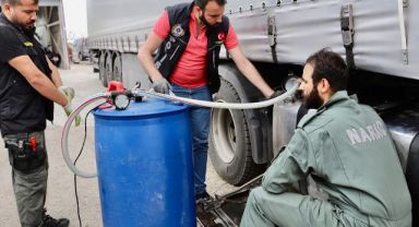 Tırın yakıt deposunda 537 kilo 250 gram metamfetamin ele geçirildi