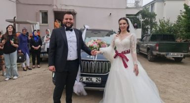 TOGG İzmir'de gelin arabası olarak kullanıldı