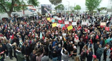 Tunç Soyer ve Şenol Aslanoğlu’na Dikili’de miting gibi karşılama
