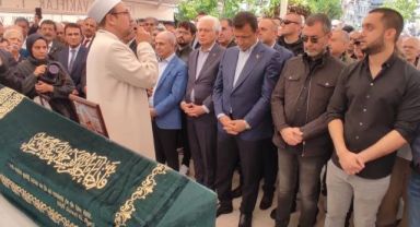 Usta sanatçı Nuri Sesigüzel son yolculuğuna uğurlandı