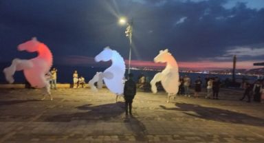 3. İzmir Şiir Hatları buluşması başladı