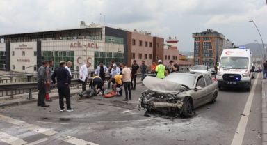 Acil Servisin önünde kaza: Sağlık çalışanları seferber oldu!