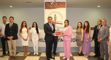 Azerbaycanlı öğretmen ve eğitim yöneticileri Yentür’ü makamında ziyaret etti