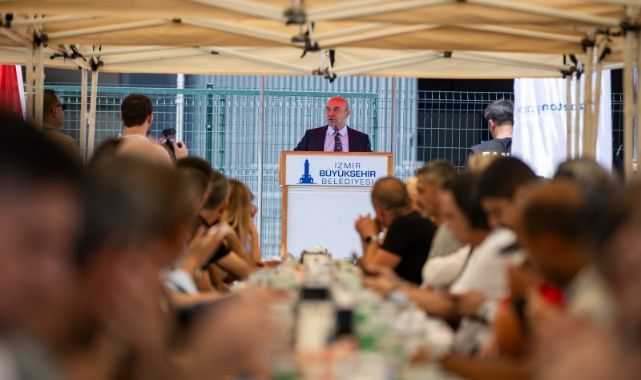 Başkan Soyer İZBETON işçilerinin bayram sofrasına konuk oldu