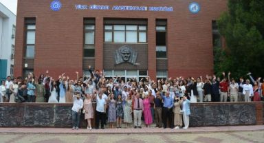 Ege Üniversitesi TÖBİR’de mezuniyet heyecanı