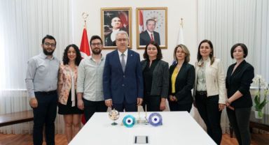 Egeli akademisyenlerden diş hekimliği hizmetlerine engelsiz erişim: MoDeHe