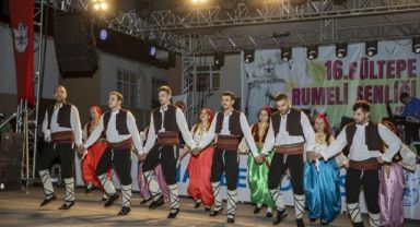 Gültepe Rumeli Şenliği Konak’ta Balkan rüzgârı estirdi