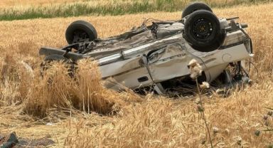 İki araç çarpıştı: 1 ölü,1 yaralı 