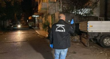 İzmir'de silahla başından vurulan adam yaşama tutunamadı