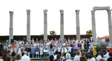 İzmir SEV, tarih ve müziği buluşturdu