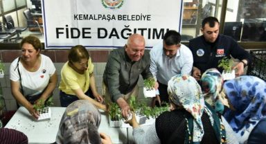Kemalpaşa'da fideler toprakla buluşuyor