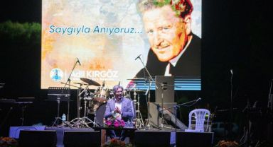 Nazım Hikmet Dikili’de anıldı