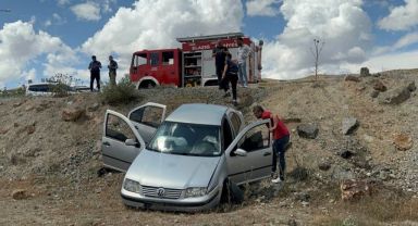 Otomobil şarampole uçtu: 5 yaralı