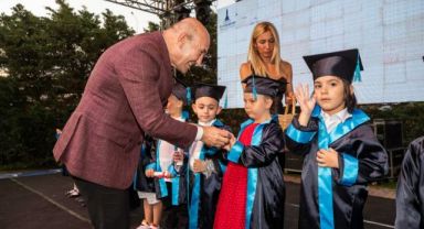 Soyer: Umut çocukların gözlerinde