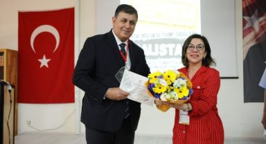 Tabip odalarından Başkan Tugay’a teşekkür plaketi