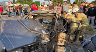 Ticari araç ile çarpışan otomobilin sürücüsü hayatını kaybetti