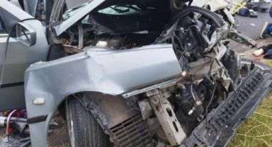Yolcu otobüsü ile otomobil çarpıştı: 1 ölü, 3 yaralı