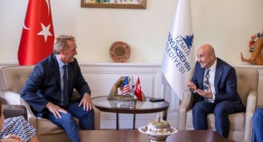 Başkan Soyer ABD Büyükelçisi Jeffry Flake’i ağırladı