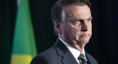 Bolsonaro 2030 yılına kadar siyasetten men edildi