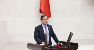 CHP'li Yücel'den ekonomist ve diploma göndermesi