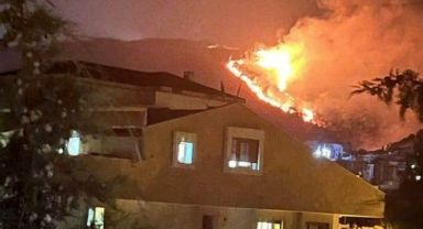 Güzelbahçe'de makilik alanda korkutan yangın