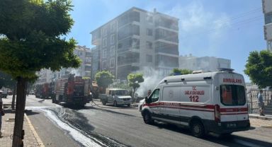 İzmir'de inşaat malzemeleri deposunda yangın