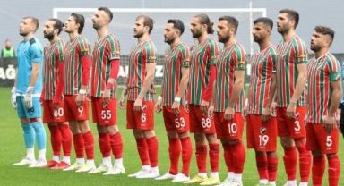 Karşıyaka’da yaprak dökümü devam ediyor