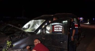 Kontrolden çıkan otomobil şarampole uçarak ağaca çarptı: 1 ölü