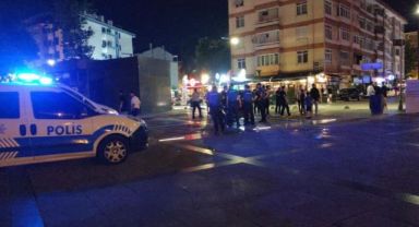 Kovaladığı genci kentin göbeğinde bıçakladı